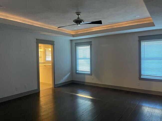 Building Photo - All Brick, 3 bedrooms AND 3 car garage