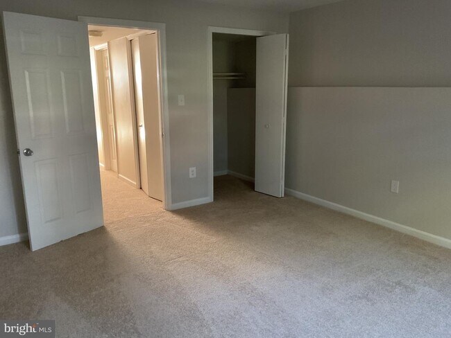 Building Photo - 8904 Grass Valley Ct