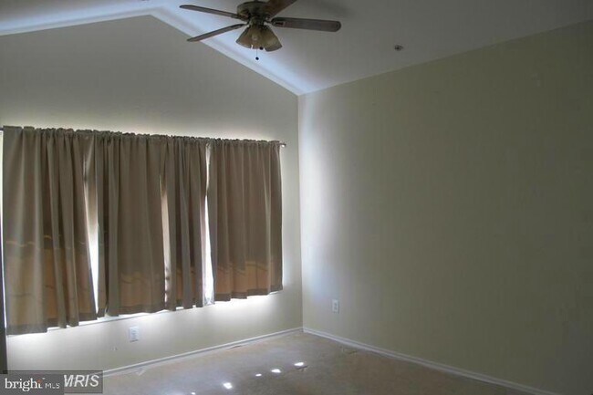 Building Photo - 9901 Boysenberry Way