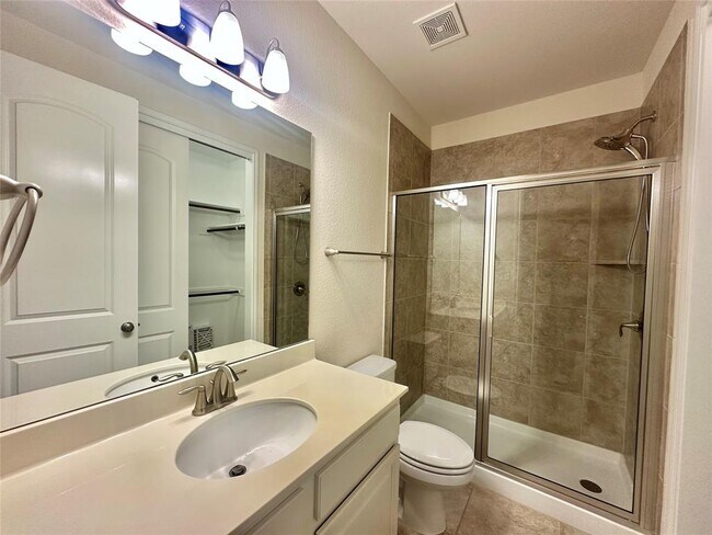 Building Photo - 911 Copper Lake Rd