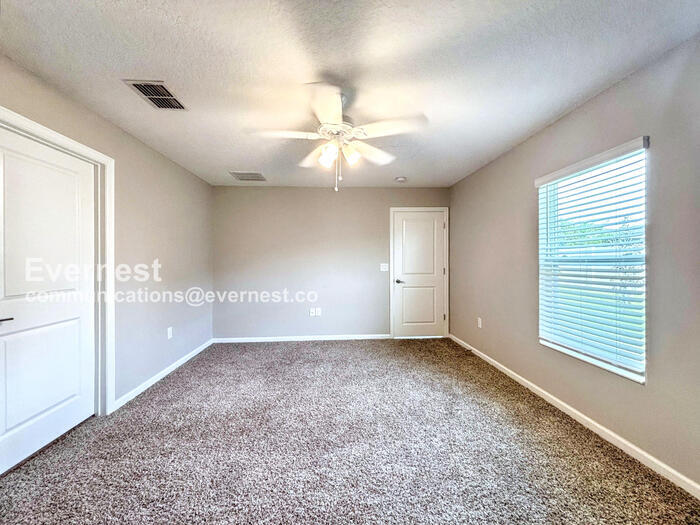 Building Photo - 1959 Ancestry Trl