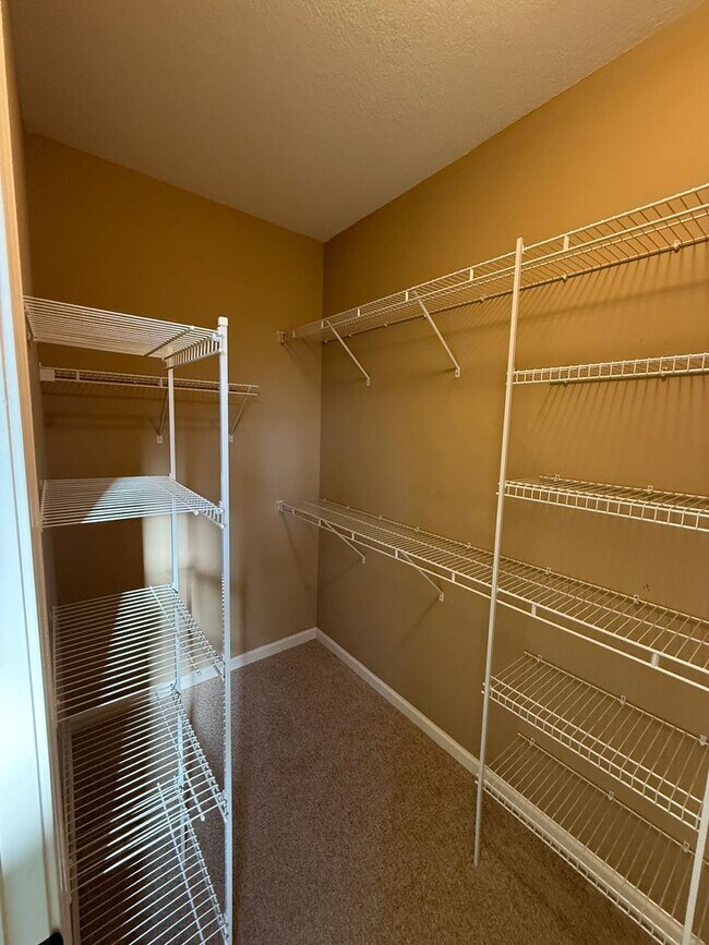 Building Photo - BEAUTIFUL SPACIOUS HOME IN BARTLETT