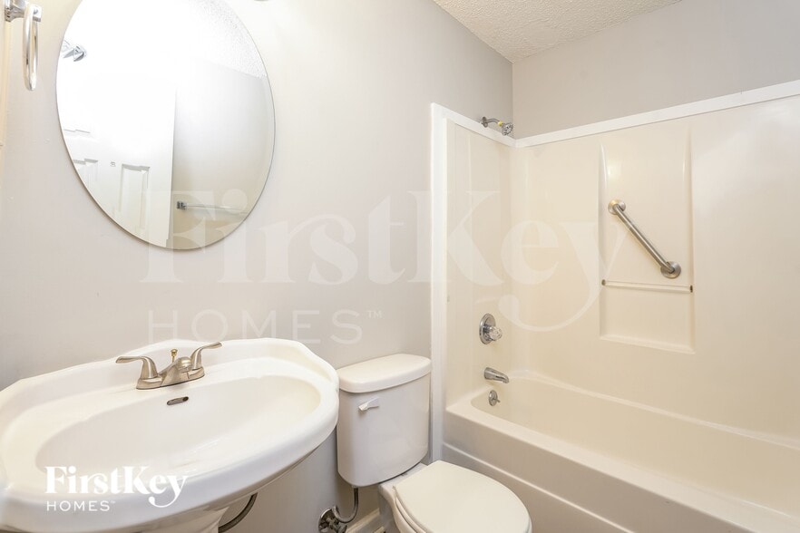 Building Photo - 3801 Blairwood St