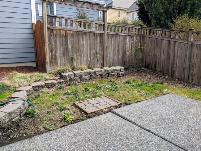 Building Photo - Beautiful 3 Bed 2.5 Bath 2 Story in Kirkland