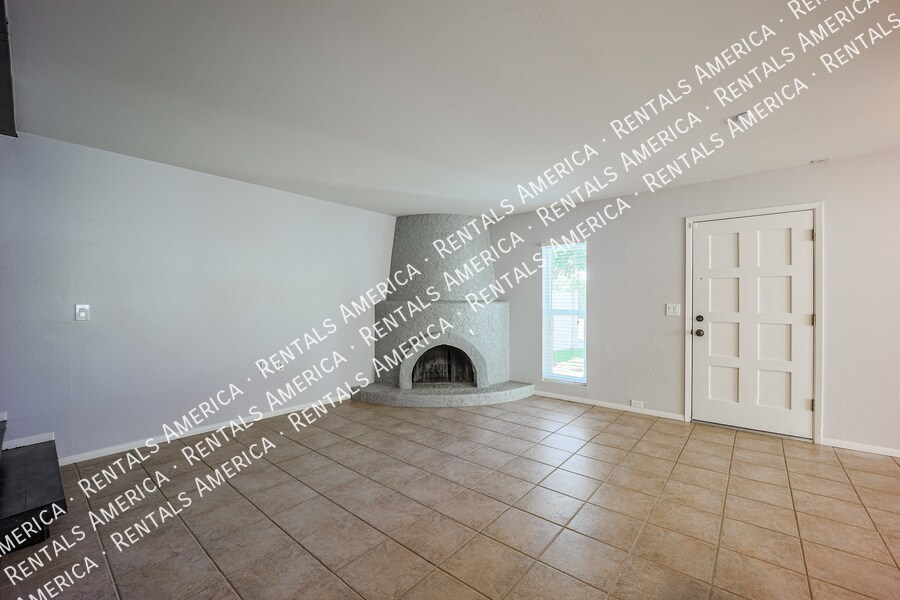 Building Photo - 8449 S 48th St