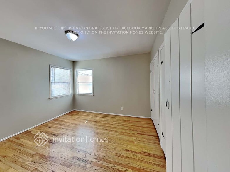 Building Photo - 15042 Romar St