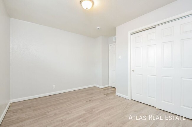 Building Photo - 3 Bedroom, 1 Bath in the Villa Park Neighb...