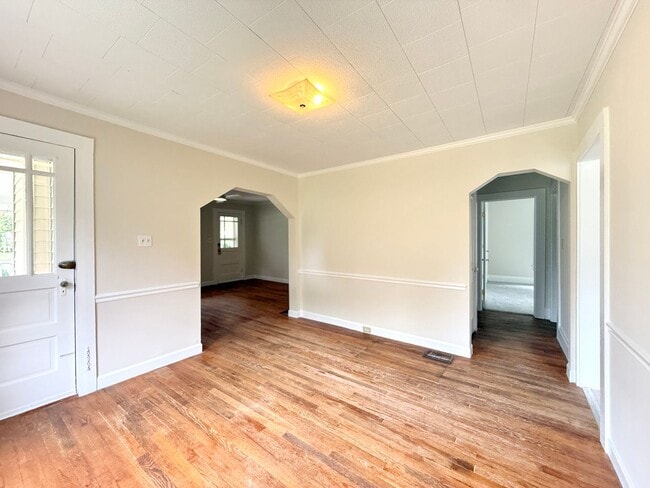 Building Photo - 103 Tabor St