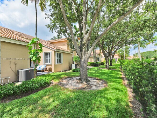 Building Photo - 15821 SW 10th St