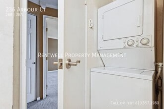 Building Photo - 236 Arbour Ct