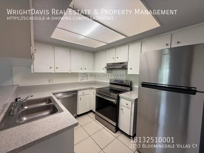 Building Photo - 3153 Bloomingdale Villas Ct