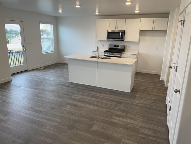 Building Photo - 8610 W Beckville Dr