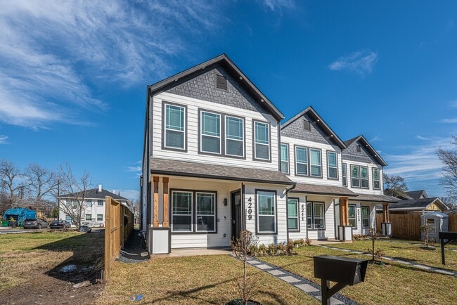 Building Photo - 4209 McKinney St