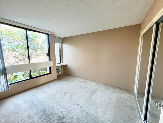 Building Photo - Unfurnished 1 Bedroom, 1 Bathroom – Kailua Bay Resort