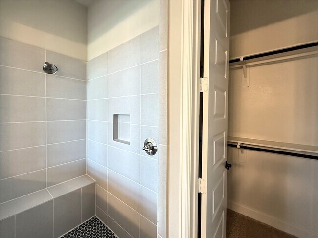 Building Photo - 8710 Incandesce Rise Dr