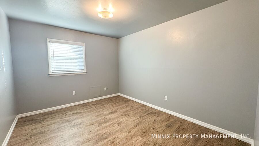 Building Photo - 2806 60th St