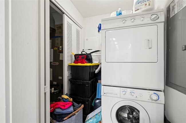 Building Photo - 145 2nd Ave S