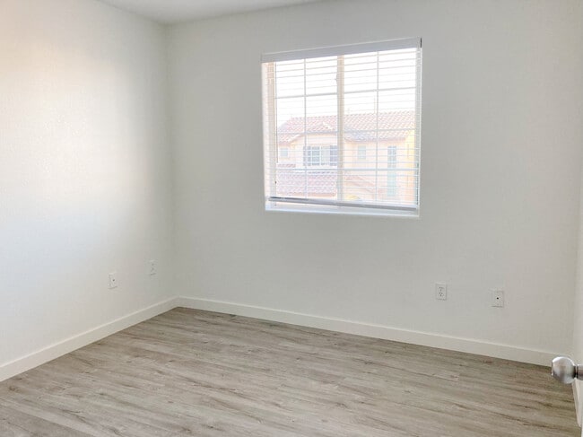 Building Photo - 4990 Tioga Pass Ave