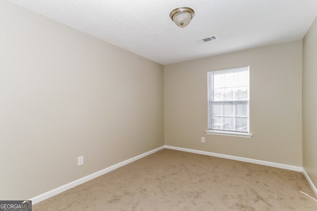 Building Photo - 5319 Creekview Way