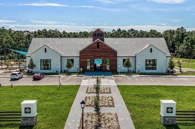Building Photo - 2869 House Finch Rd