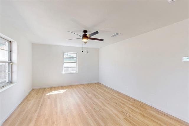 Building Photo - 820 Bedford Ct W