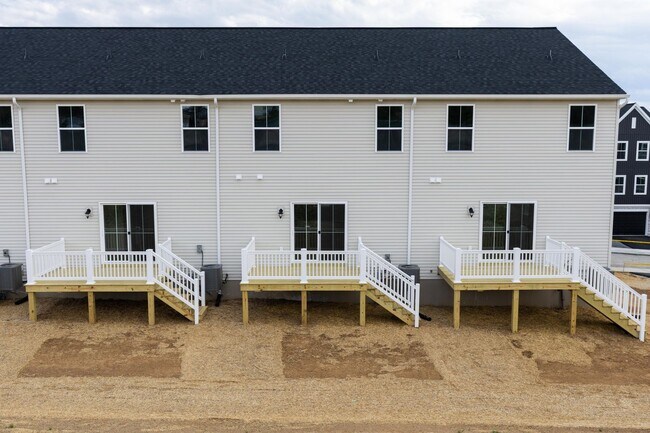 Building Photo - Brand New 3 Bed, 2.5 bath townhome in Carlisle!
