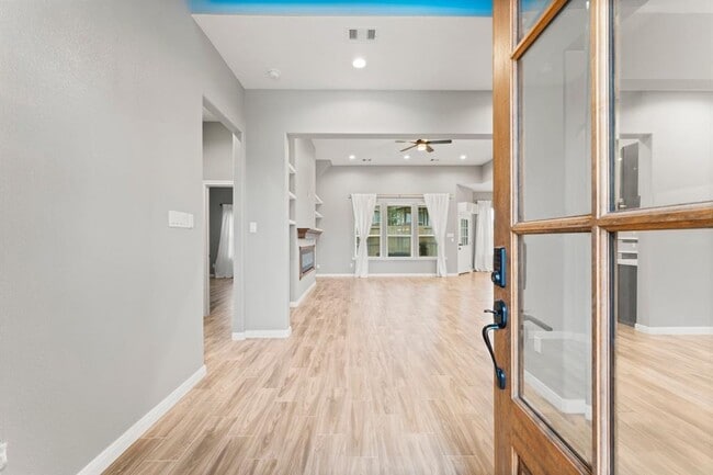 Building Photo - 12511 Savage Ct