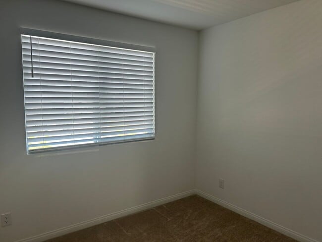 Building Photo - Beautiful 2 story home in Skye Canyon