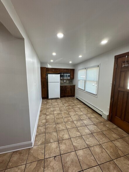 Building Photo - 86 E Camplain Rd