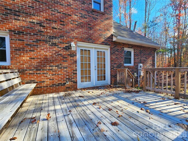 Building Photo - 417 Wintergreen Ct