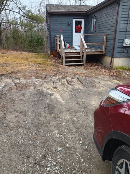 Building Photo - 332 Loggin Rd