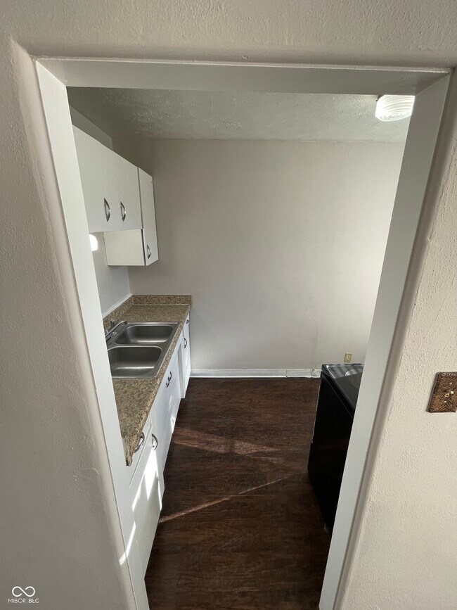 Building Photo - 4 N Butler Ave