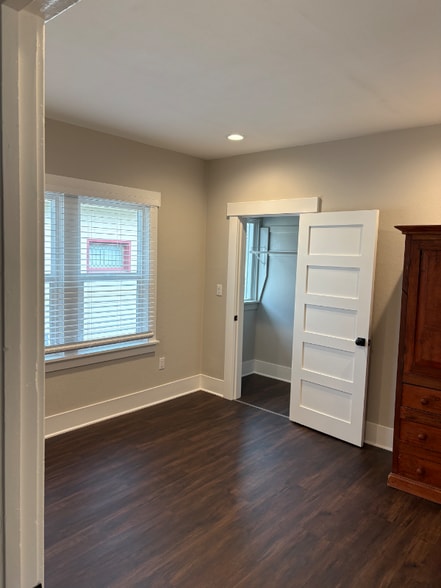 Building Photo - 2012 W Montgomery Ave