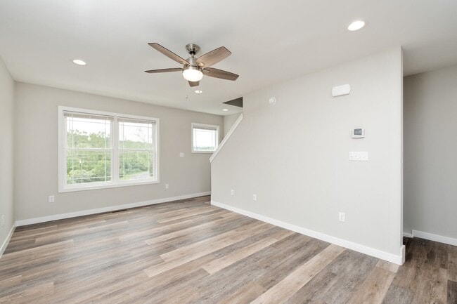 Building Photo - Staunton Townhomes 101-111