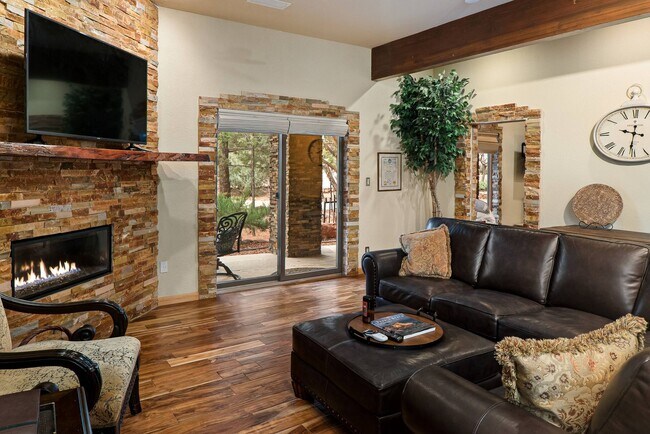 Building Photo - FURNISHED 6-12 MONTH LEASE - WEST SEDONA - GATED COMMUNITY