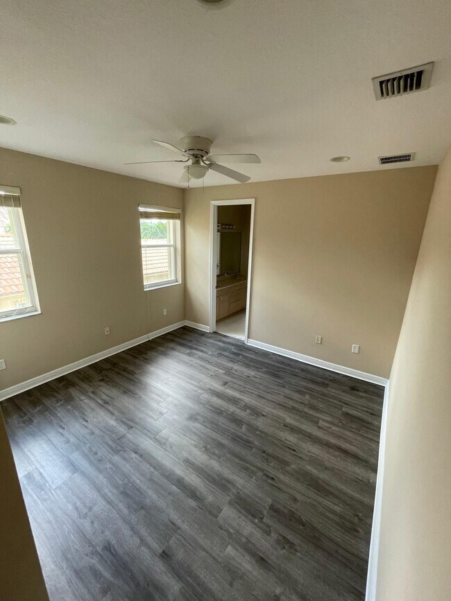 Building Photo - 9261 Delemar Ct