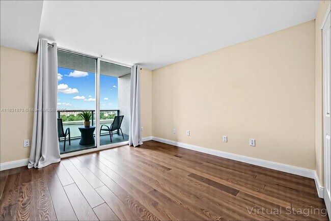 Building Photo - 2681 N Flamingo Rd
