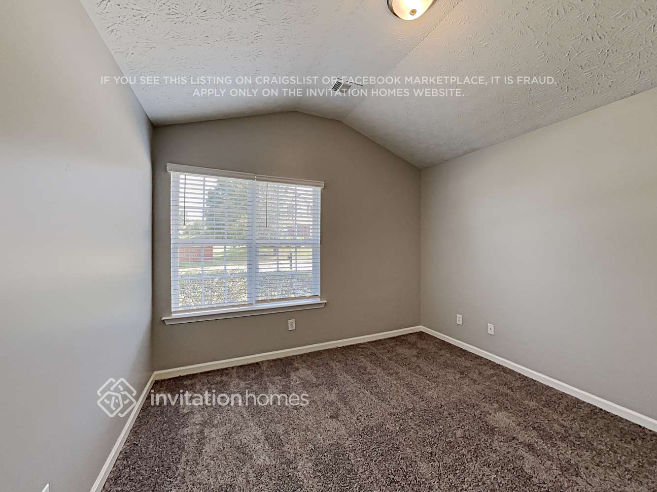 Building Photo - 1317 Kent Manor