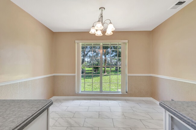 Building Photo - 119 Rio Pinar Dr