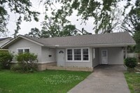 Building Photo - 3921 Creole St