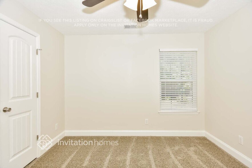 Building Photo - 216 Dimaggio Dr