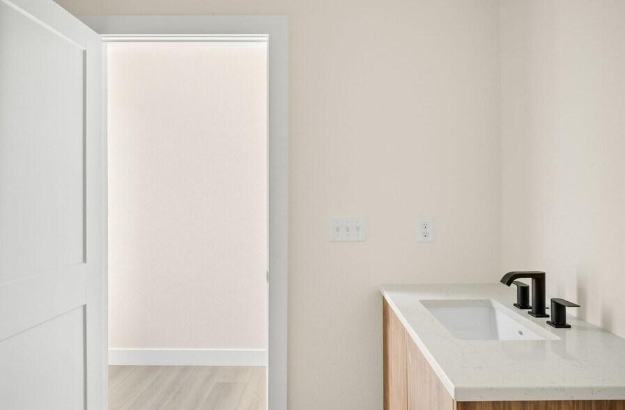 Building Photo - 5780 W 92nd Ave