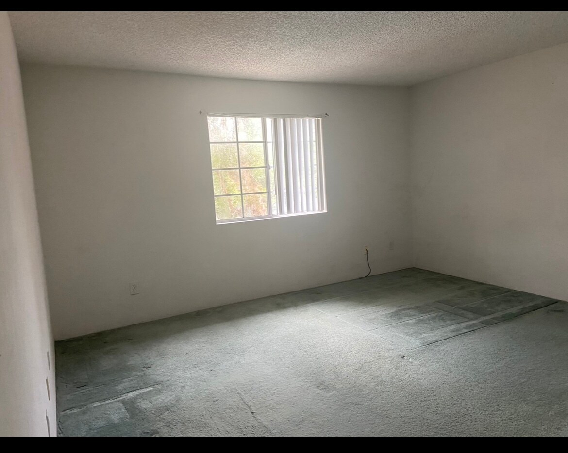 Building Photo - 17161 Alva Rd