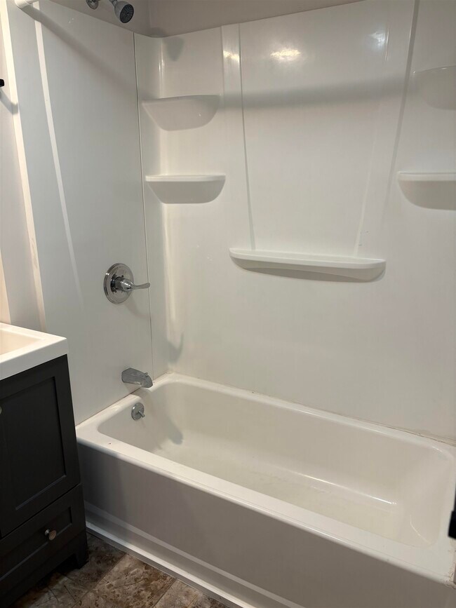 Building Photo - 7 Morrill St