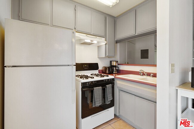 Building Photo - 3600 Bagley Ave