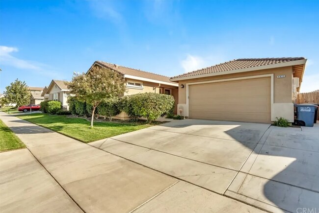 Building Photo - $200 OFF FIRST MONTH*** ALL UTILITIES INCL...