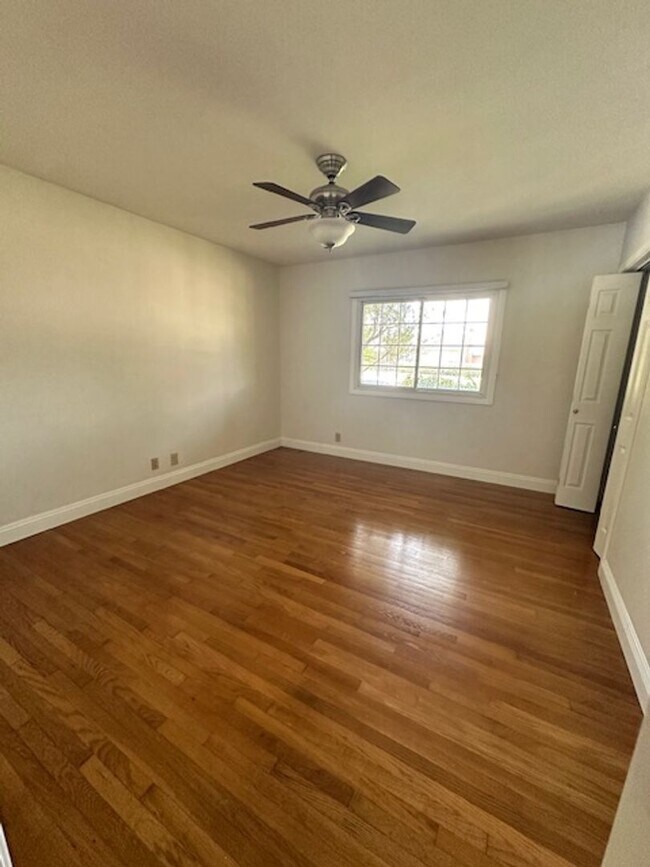 Building Photo - A True Gem in One of the Most Sought-After...