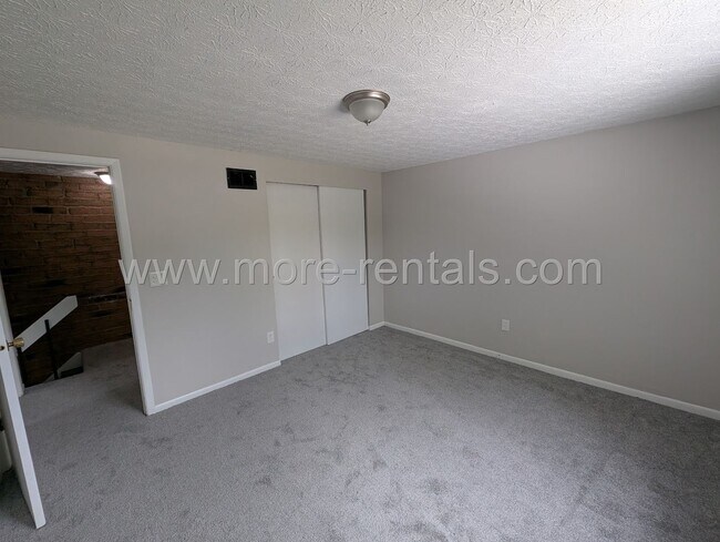 Building Photo - 2440 Burgandy Ln