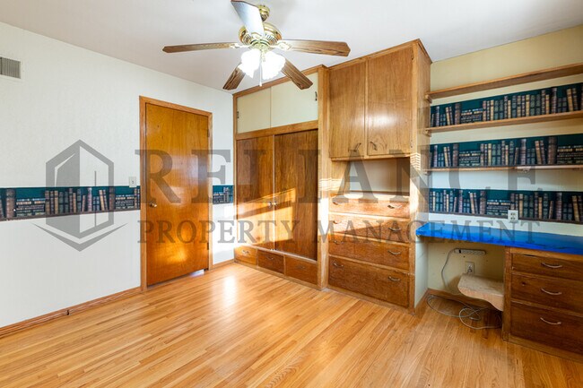 Building Photo - 4525 N 247th St W
