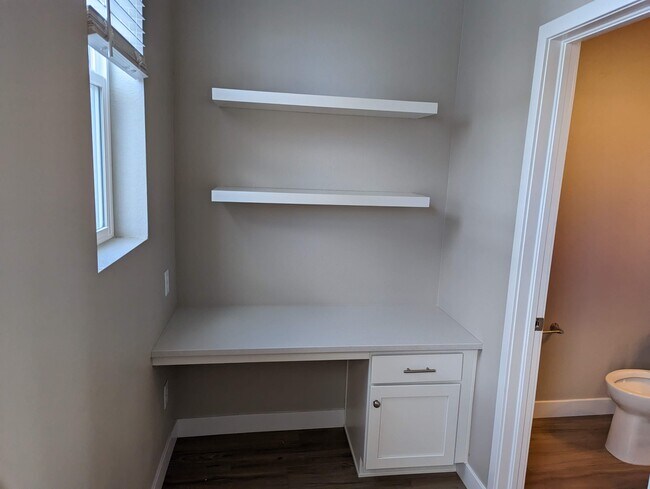 Office nook - 6191 Dallas Way